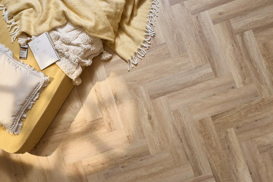 amaron_herringbone_eir_burbon_oak_cas_208_6_d212072c7c Amaron Herringbone EIR Burbon Oak CAS 208 - imagine 1