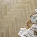 Amaron Herringbone EIR Deventer Oak CAS 236