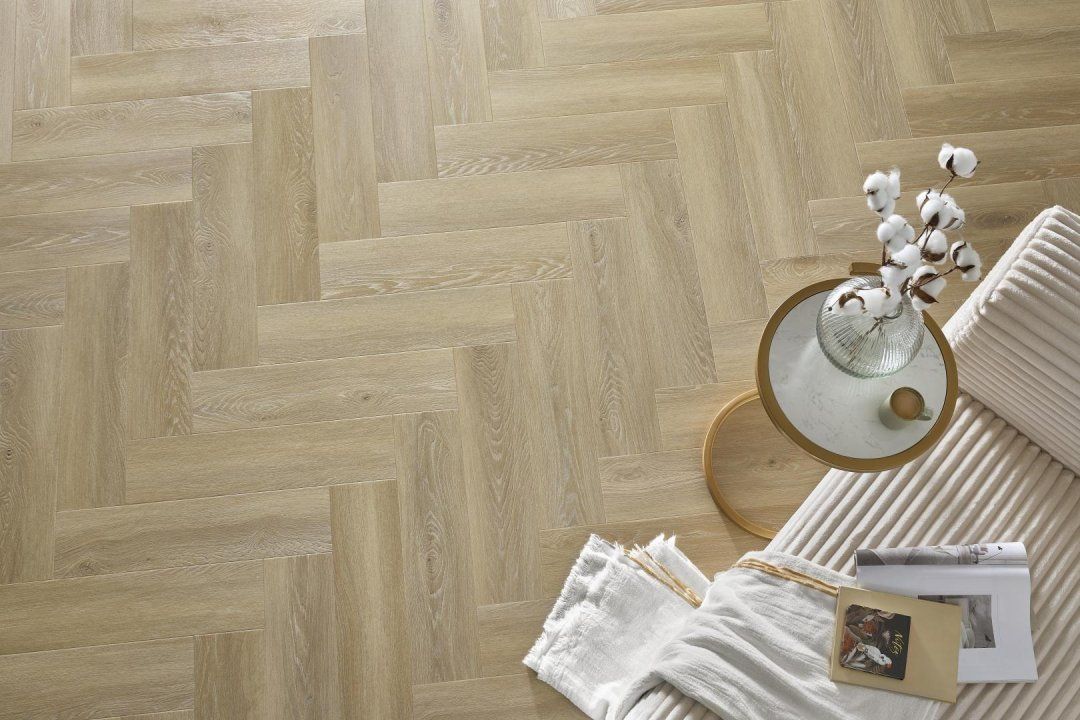 amaron_herringbone_eir_deventer_oak_cas_236_2_ec17352e41 Amaron Herringbone EIR Deventer Oak CAS 236 - imagine 1
